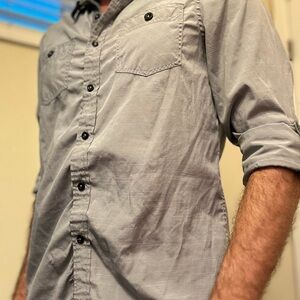 Eighty Eight Men's Platinum Gray Long-sleeve Button-Up (M)
